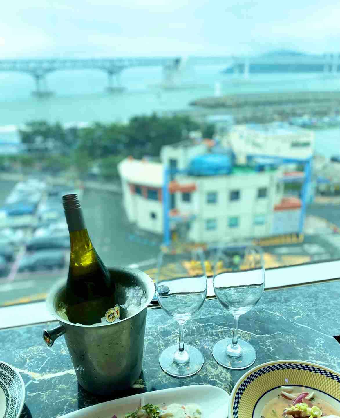 금랑횟집 광안리본점 내부